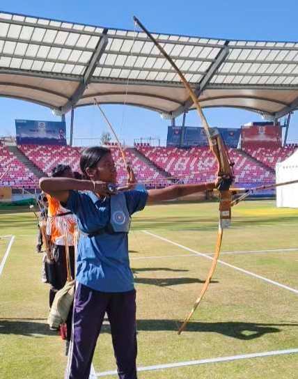 Archery :- झारखंड के मधो बिरुआ और मनीषा कुमारी ने इंडियन स्टाइल तीरंदाजी में रजत पदक जीता