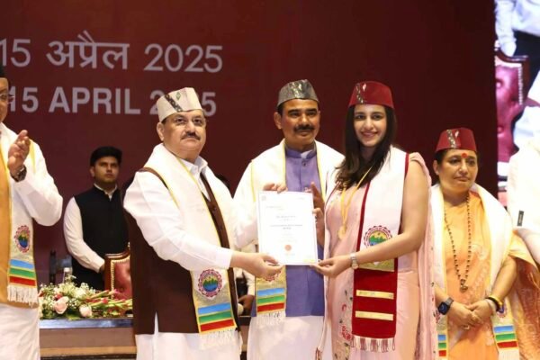 Degree:- एम्स के 5वां दीक्षांत समारोह में स्वास्थ्य मंत्री जेपी नड्डा ने छात्रों को डिग्री प्रदान की