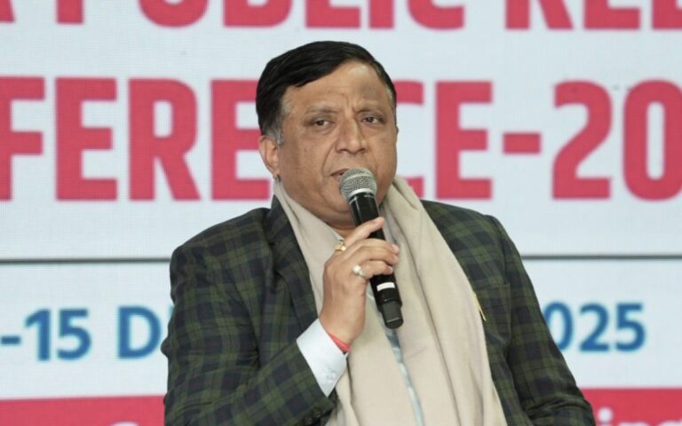 Action :-शहर की सुंदरता व सार्वजनिक संपत्ति और सौन्दर्यीकरण कार्यों को नुकसान पहुंचाने वालों के खिलाफ होगी कड़ी कार्रवाई –  तिवारी