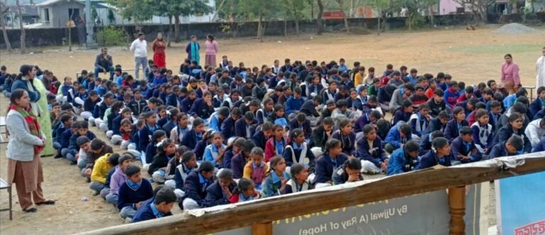 Good Touch, Bad Touch:- महिला कल्याण विभाग ने छात्राओं को गुड टच व बैड टच के बारे में जानकारी दी